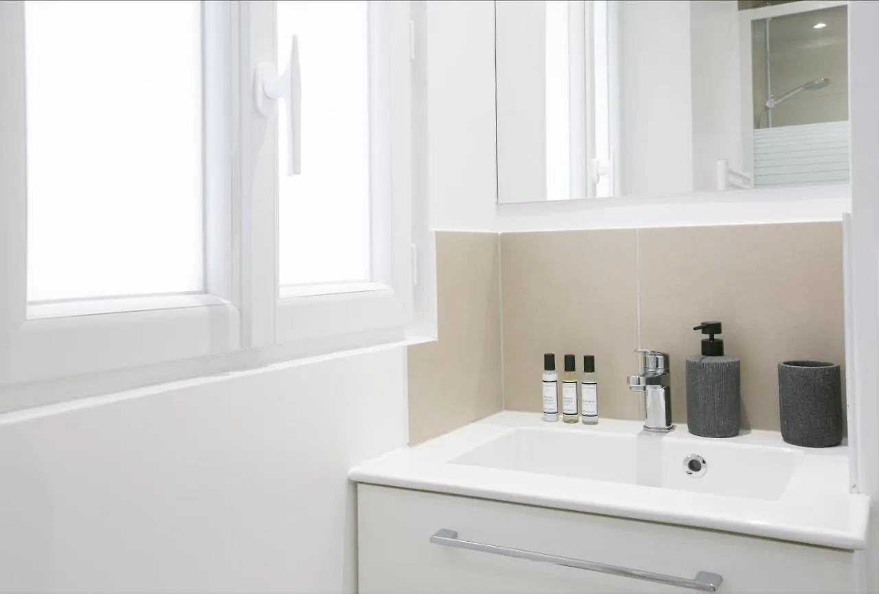 Charming 1 Bedroom Marais Hideaway - Fb17A Paris