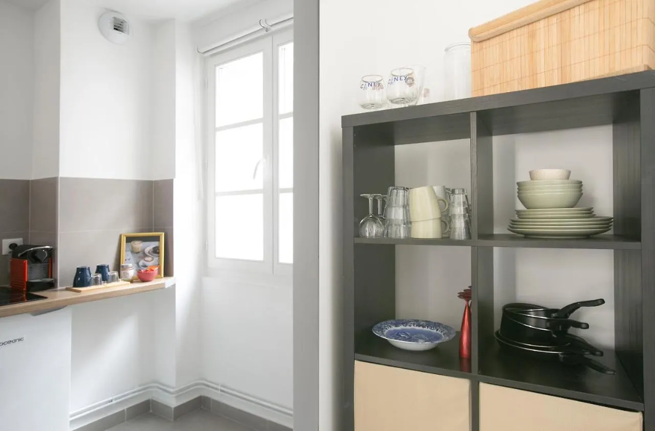 Apartment Charming 1 Bedroom Marais Hideaway - Fb17A Paris