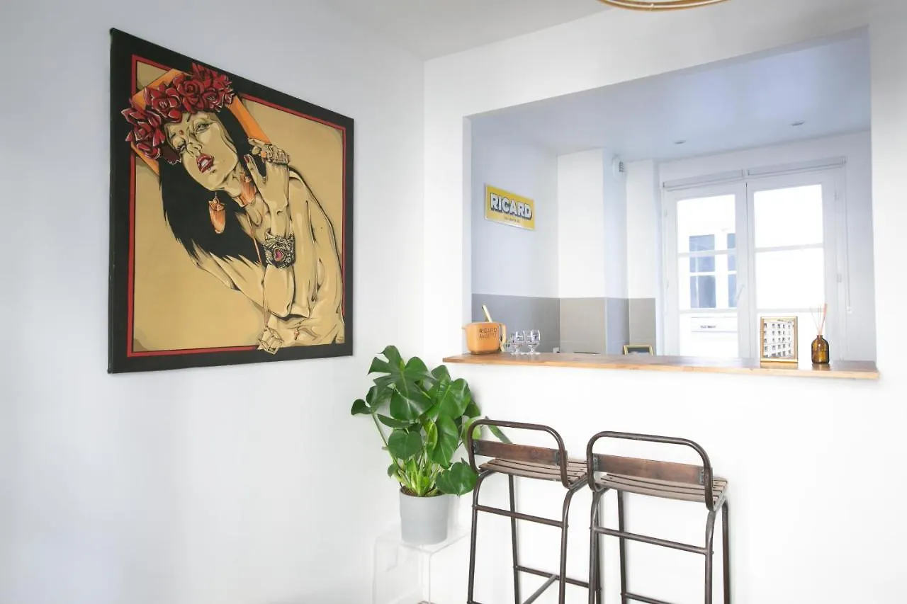 Charming 1 Bedroom Marais Hideaway - Fb17A Paris Apartment