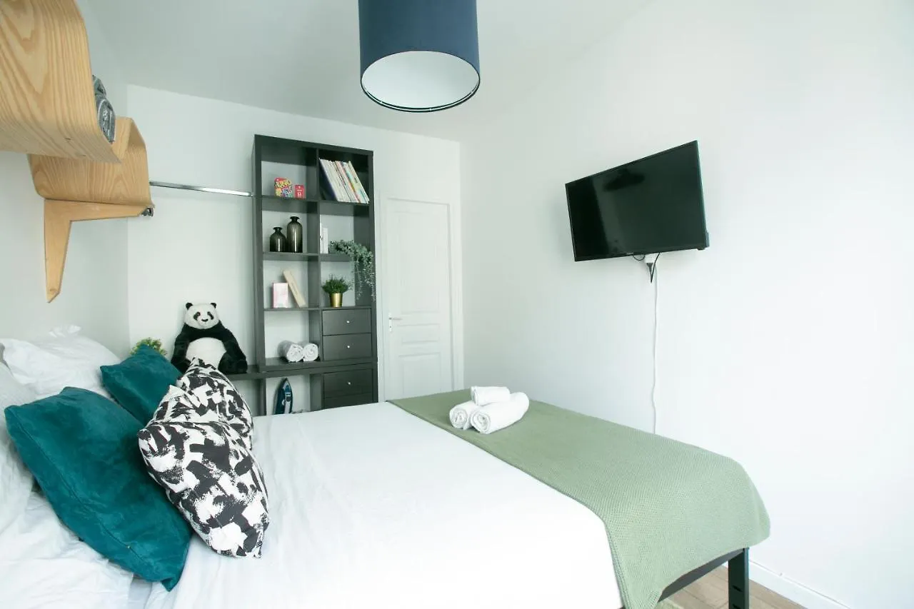 Apartment Charming 1 Bedroom Marais Hideaway - Fb17A Paris